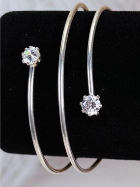 Silvertone bling lightweight twisted wire cuff bracelet